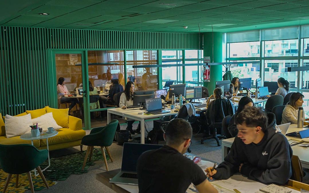 Espacios que motivan, oficinas que inspiran: La perfecta fusión entre confort y funcionalidad